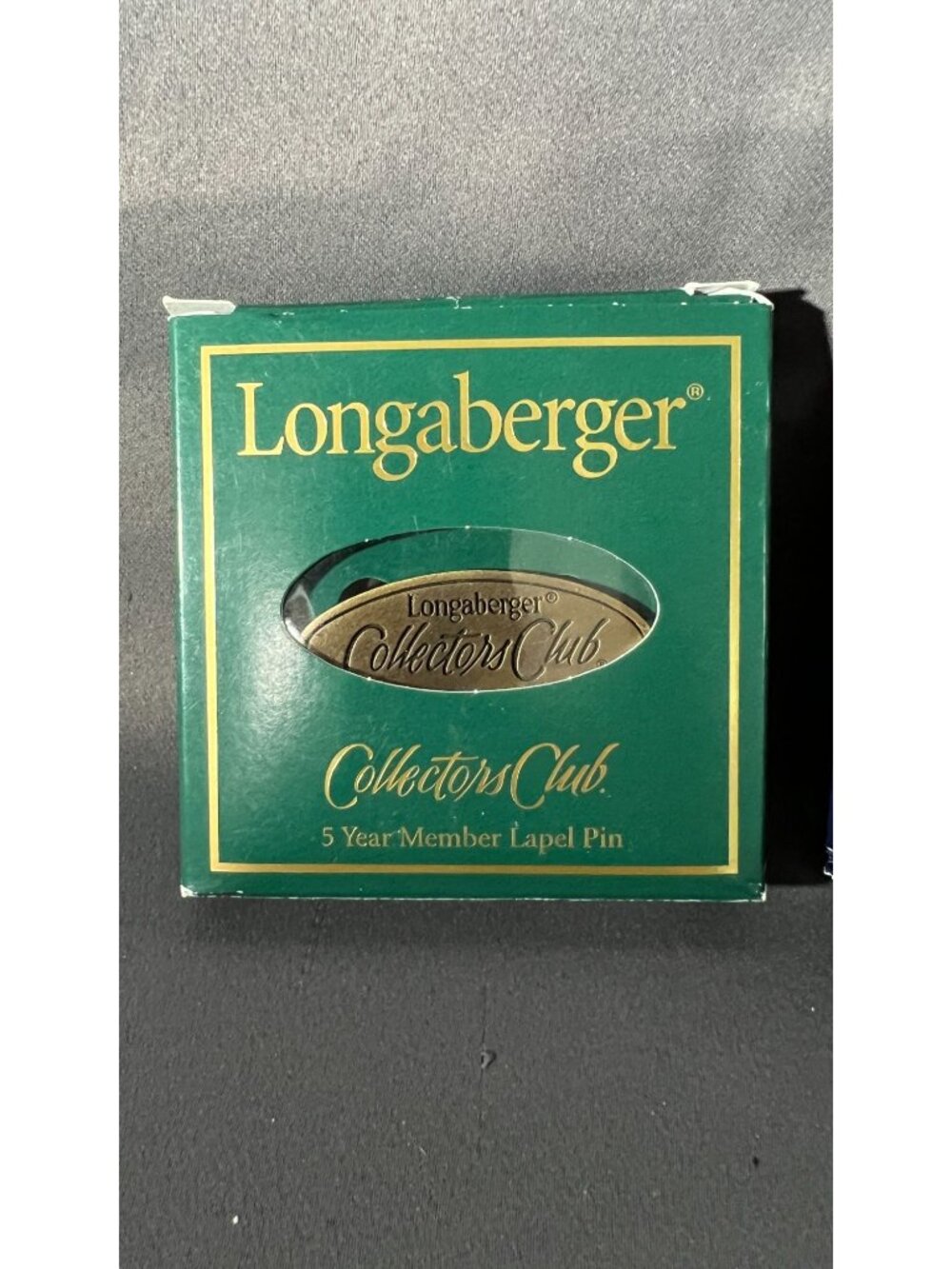 Longaberger Collectors Club Lapel Pins 5-Year Member & Cottage Gate - Picture 2 of 6